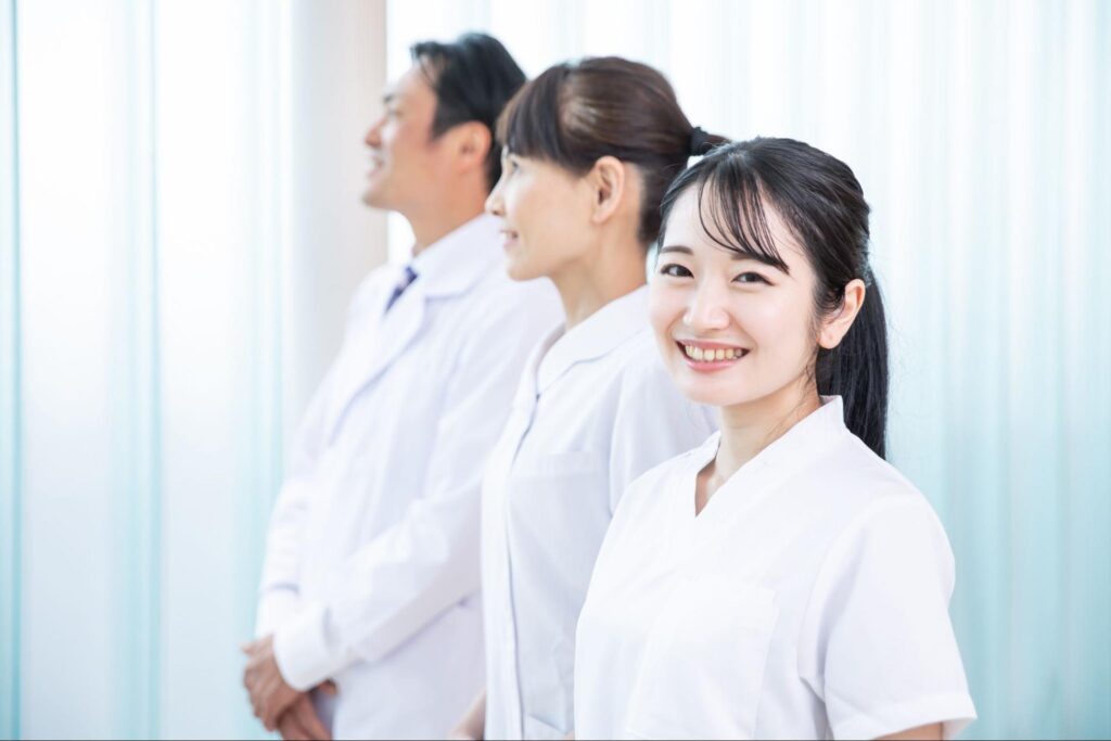 歯科医師と歯科衛生士の画像